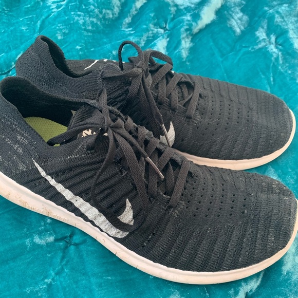 Nike Shoes - nike fly knit running shoes